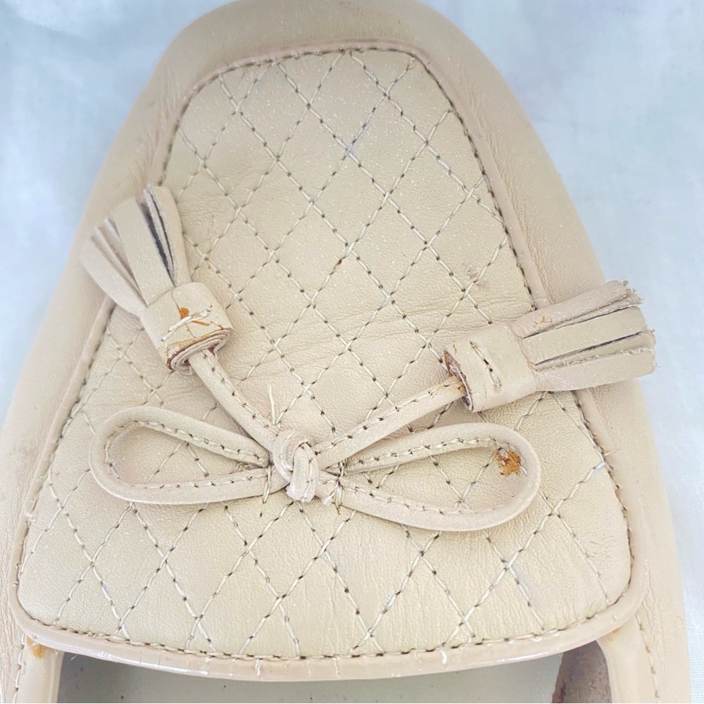 BRAND NEW BEIGE FLATS